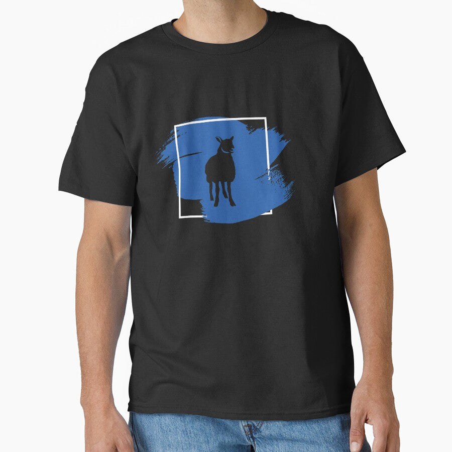 Schaf im Fensterrahmen Landwirtschaft Classic T-Shirt