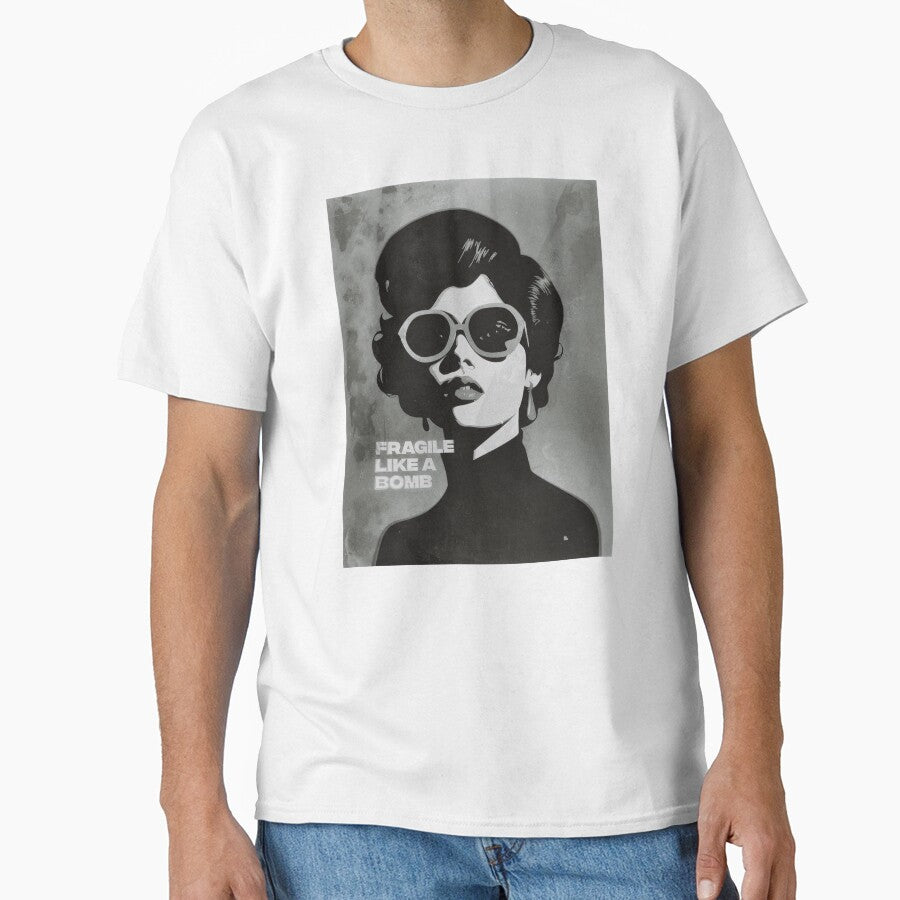 Fragile like a Bomb, ArtworkNº20Mn Classic T-Shirt
