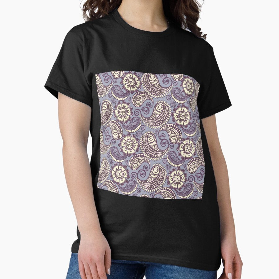 Elegant golden pattern Classic T-Shirt