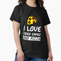 I am a gamer and I love pizza - gamer fast food design retro Classic T-Shirt