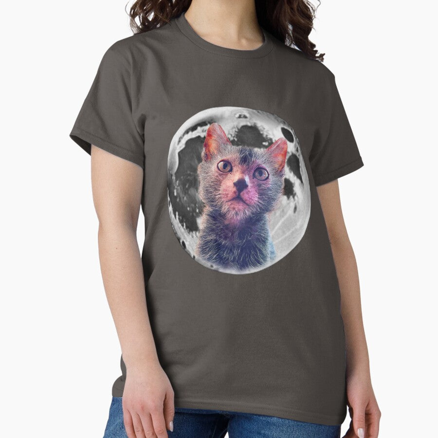 Lykoi cat gazes at the moon Classic T-Shirt