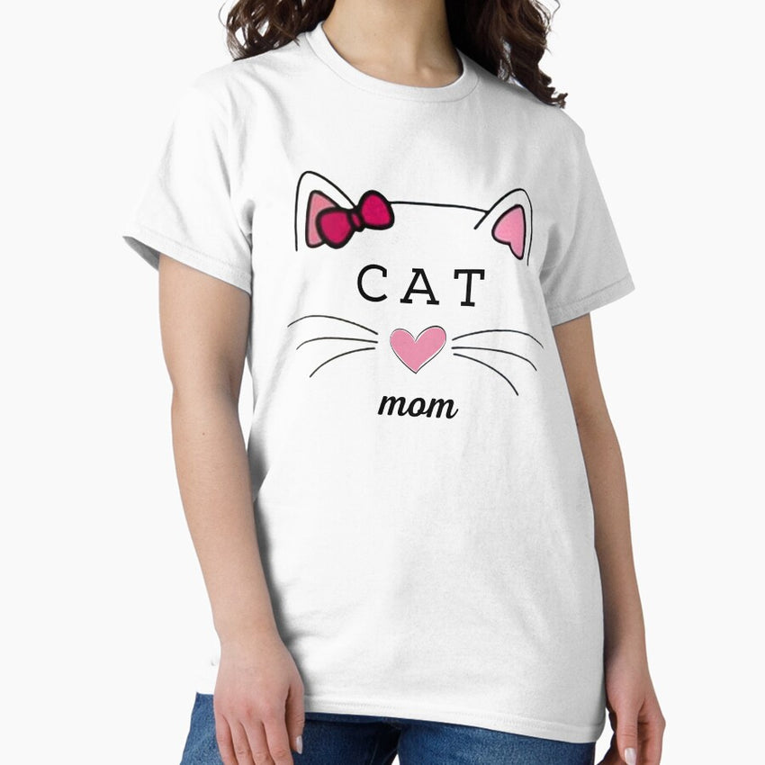Cat mom. Mother of a cat. Cat lover Classic T-Shirt