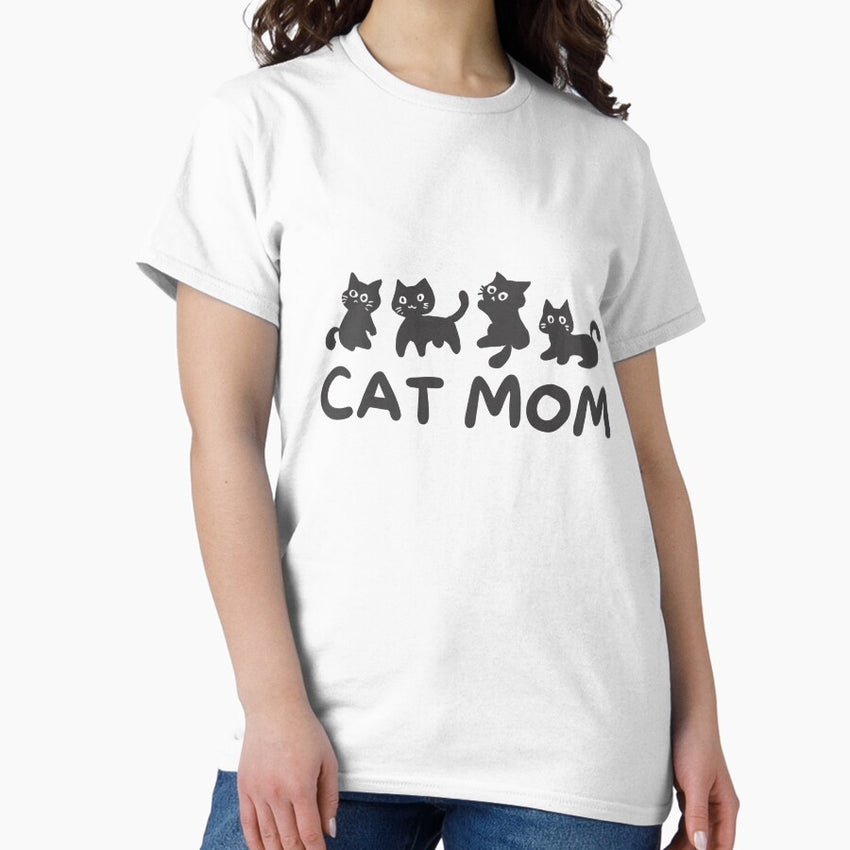 Cat Mom Club – Minimalist Cute Black Cats Design Classic T-Shirt