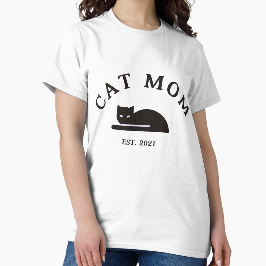 Cat Mom est. 2021 Classic T-Shirt