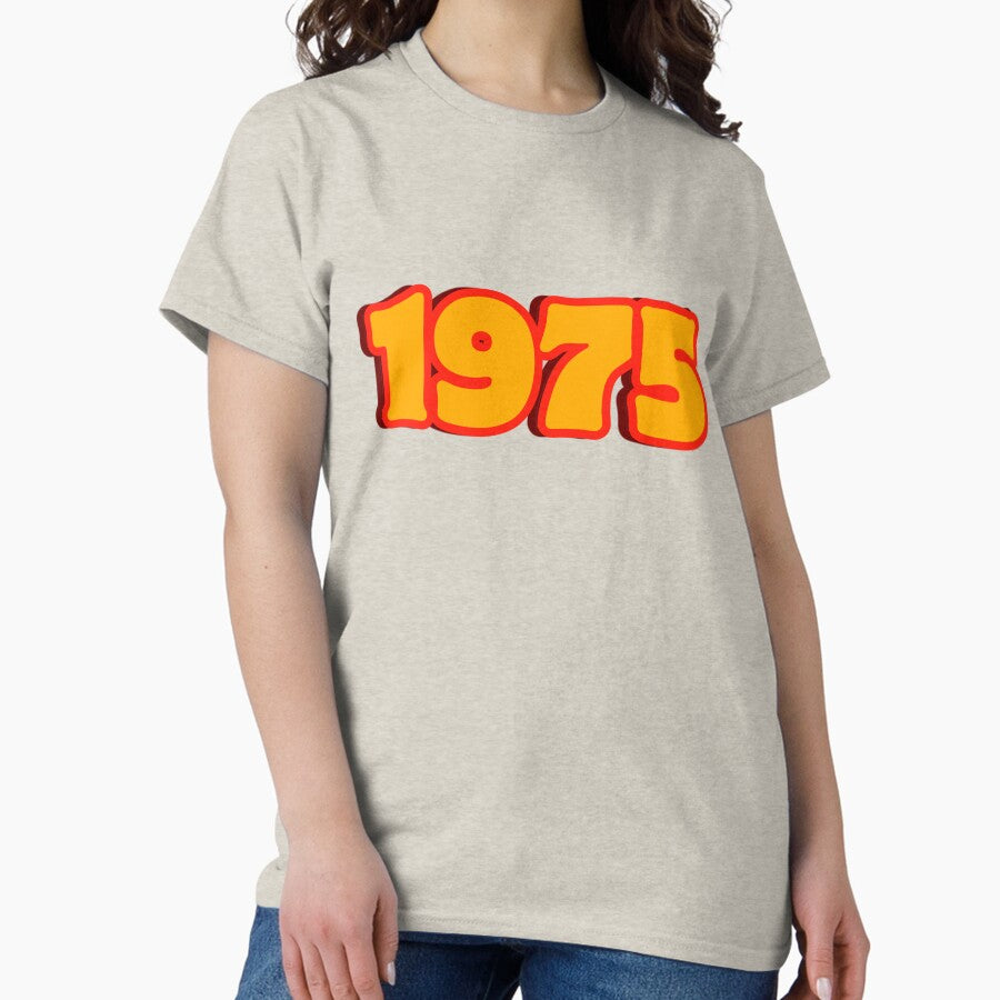 1975 – Funky 70s Retro Typography in Vintage Style Classic T-Shirt