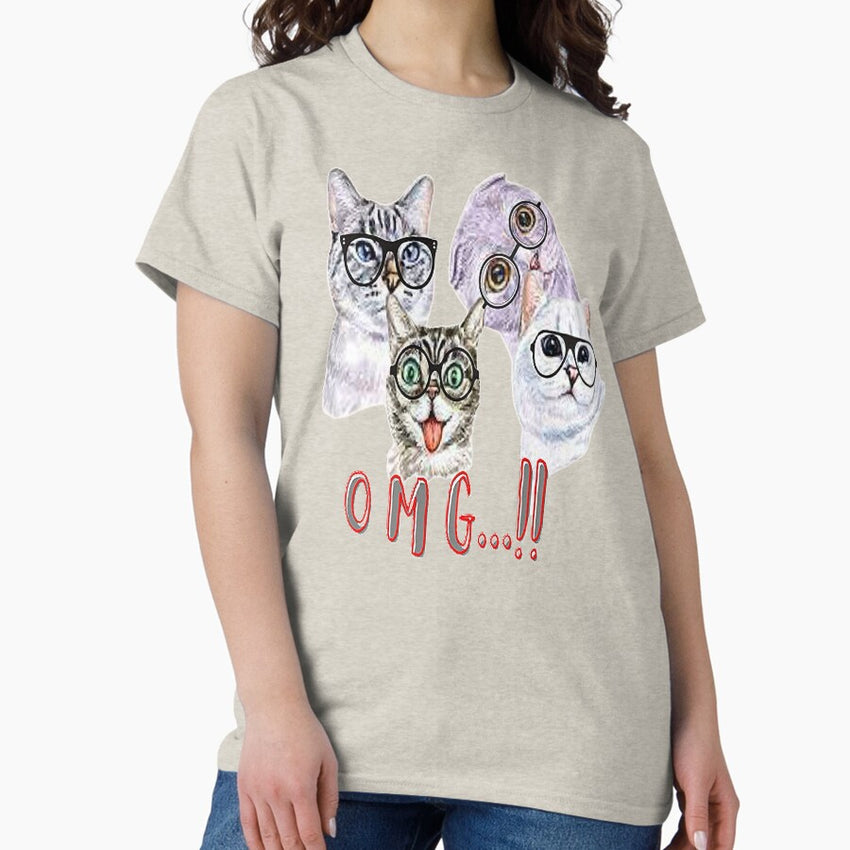 Fun Playful Funny Cat Design for the Cat Lover, Fulltime Cat Mom. Classic T-Shirt