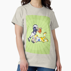 American football player blocks his opponent Classic T-Shirt