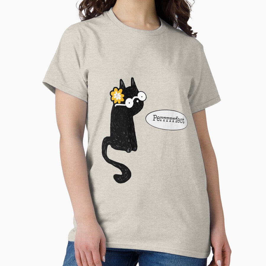Little cat with flower.........Perrrfect Classic T-Shirt