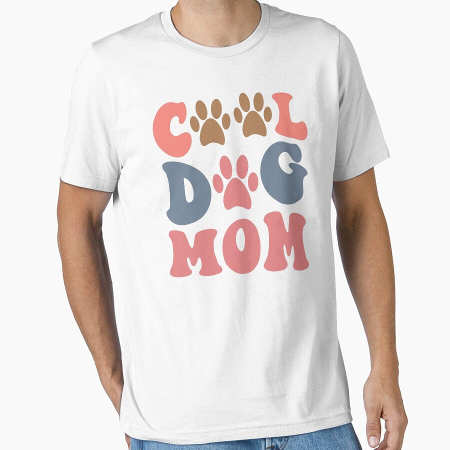 Dog mom Essential T-Shirt