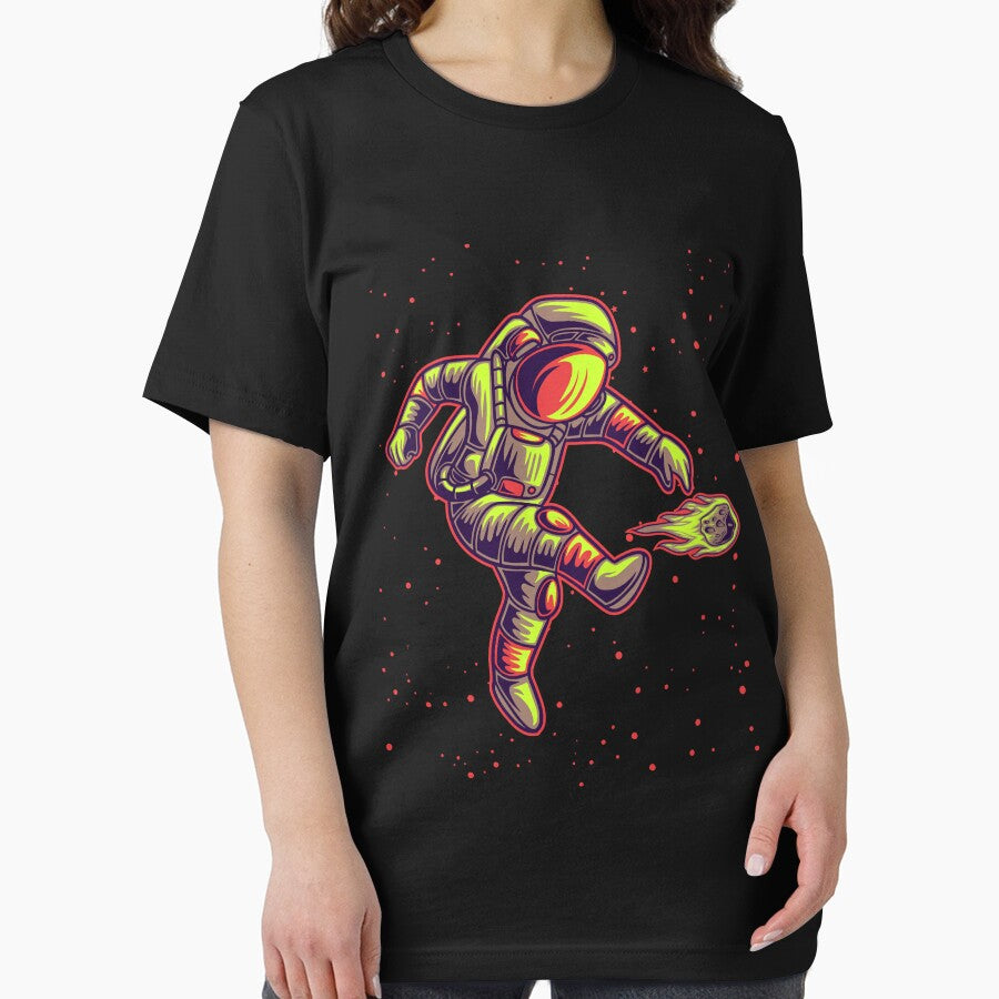 Awesome Space Astronaut Soccer Player Planet Moon Boys Men Soccer Lover Có Essential T-Shirt