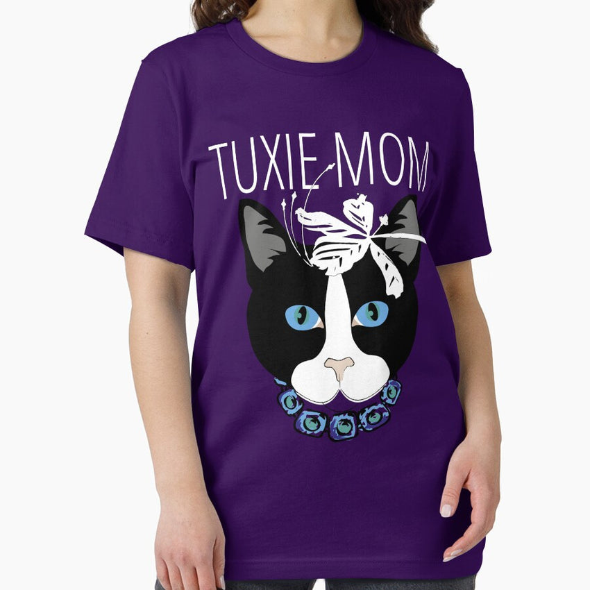 Tuxie Mom Essential T-Shirt