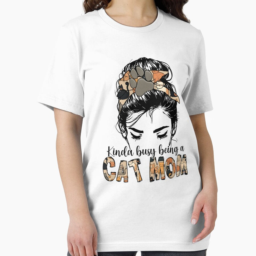 Kinda busy being a cat mom Essential T-Shirt