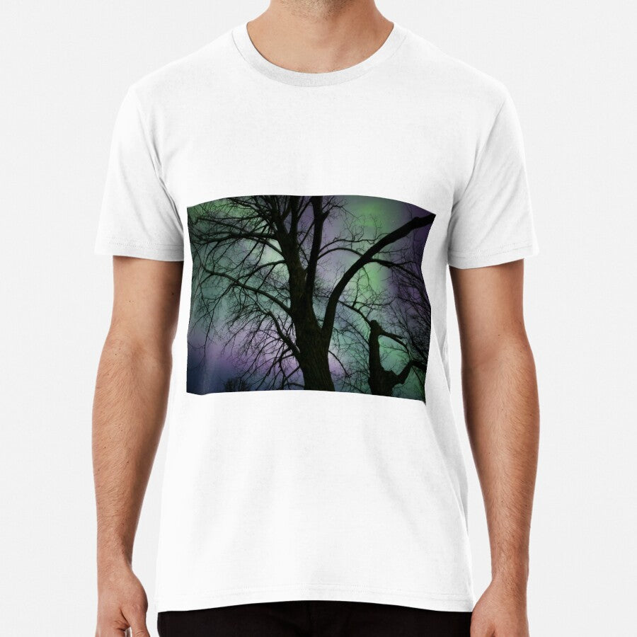 Aurora through the trees Premium T-Shirt