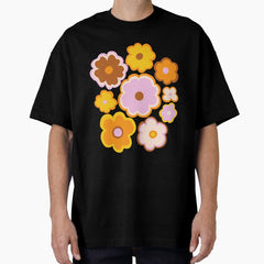 Hippie retro 70s flower pattern in brown, yellow and lavender Oversized T-Shirt