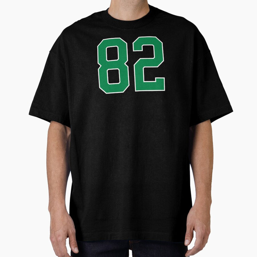 82 number, green lucky sports eighty two Oversized T-Shirt