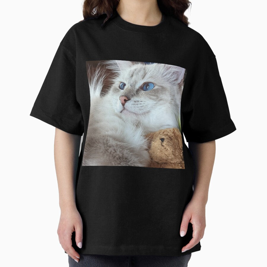 Fluffy ragdoll cat Saoirseragdoll Oversized T-Shirt