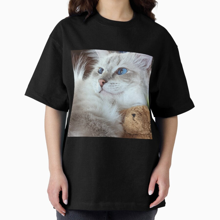 Fluffy ragdoll cat Saoirseragdoll Oversized T-Shirt