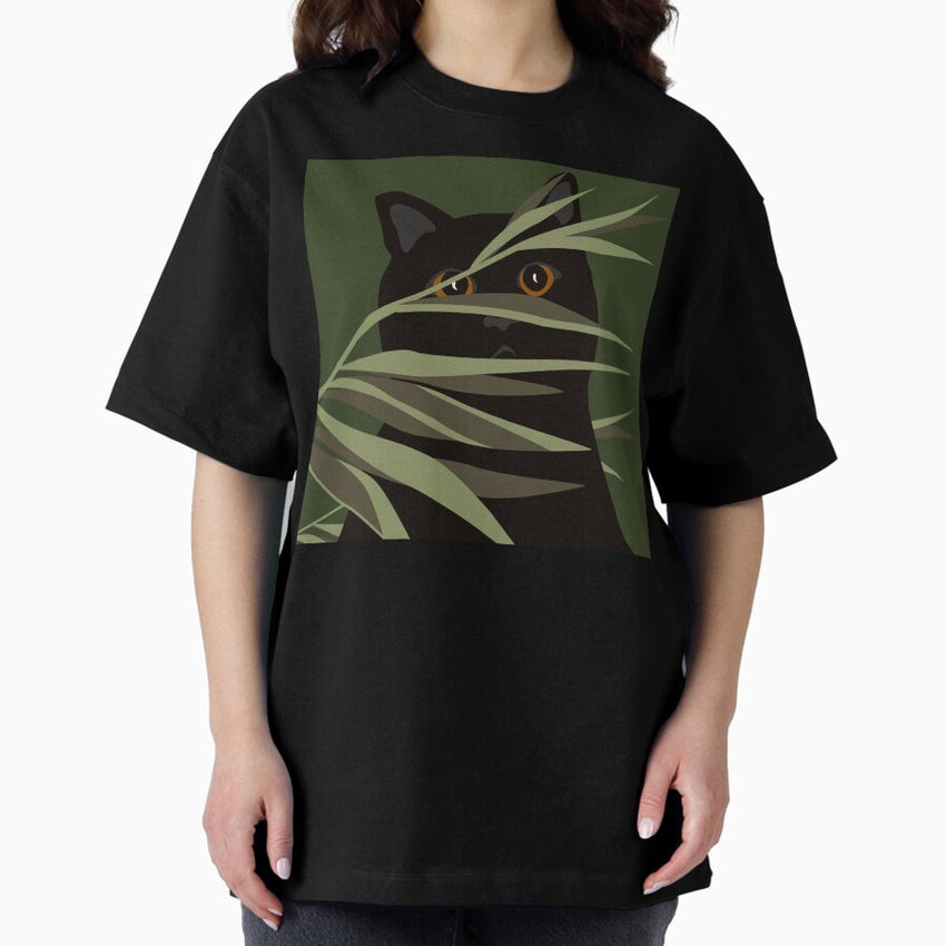 Black cat and plants Oversized T-Shirt