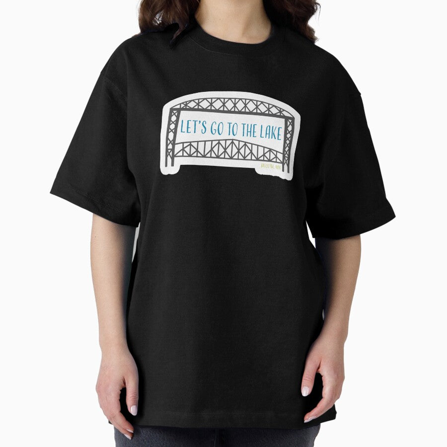 lift bridge larger Oversized T-Shirt