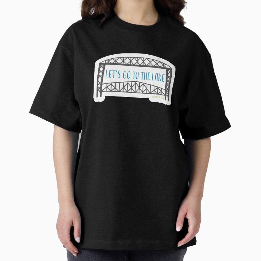 lift bridge larger Oversized T-Shirt